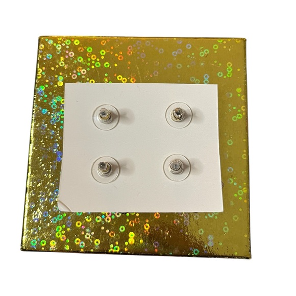 ✅Cubic zircon hearts & circle shape earrings. Post backing. 💎💎 - Picture 2 of 2